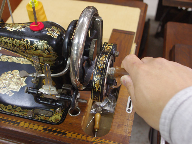 下糸の巻き方・シャトルへの入れ方 No.233 Kayser カイザー製 手回し