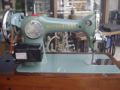 MITSUBISHI 三菱電機製 家庭用ミシン