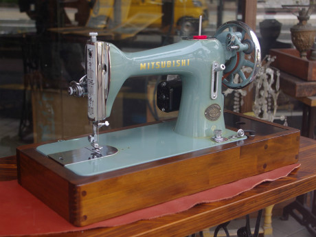 MITSUBISHI 三菱電機製 家庭用ミシン
