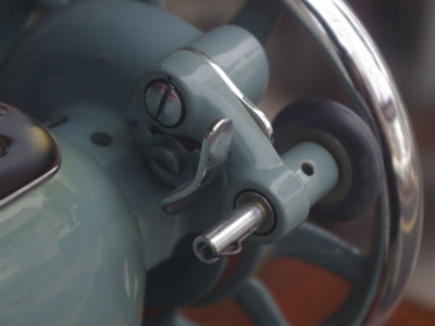 MITSUBISHI 三菱電機製 家庭用ミシン