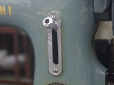 MITSUBISHI 三菱電機製 家庭用ミシン