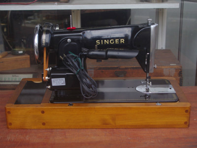 SINGER 191U 家庭用ミシン ライト付き