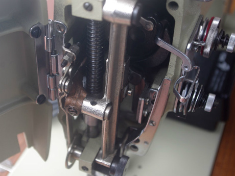 ブラザー TZ1-B651 職業用ジグザグミシン（モーター仕様・無垢材ベース付）