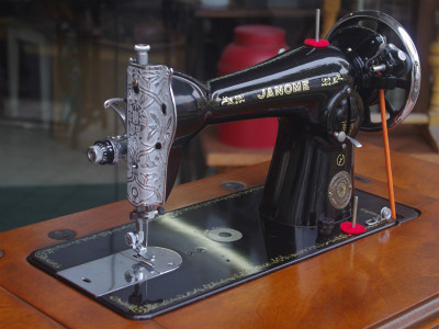 Janome ジャノメ製 家庭用足踏みミシン