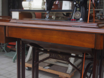 No.738 Janome ジャノメ製 家庭用足踏みミシン：アンティーク