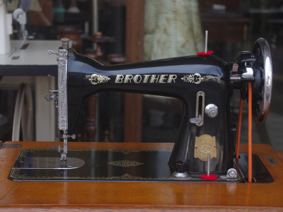 BROTHER ブラザー製 家庭用足踏みミシン