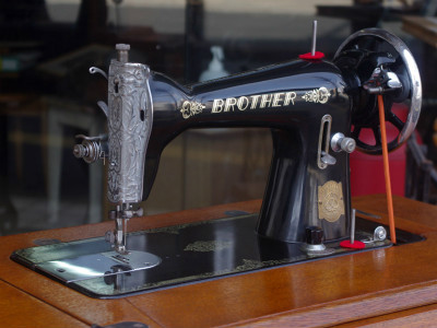 BROTHER ブラザー製 家庭用足踏みミシン