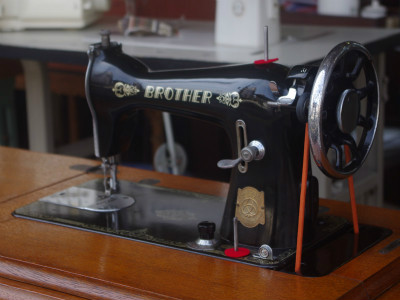 BROTHER ブラザー製 家庭用足踏みミシン