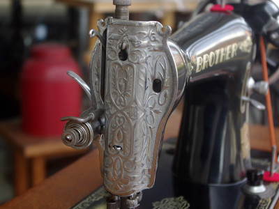 BROTHER ブラザー製 家庭用足踏みミシン