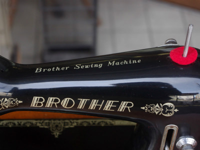 BROTHER ブラザー製 家庭用足踏みミシン