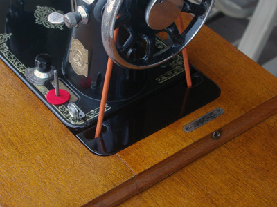 BROTHER ブラザー製 家庭用足踏みミシン