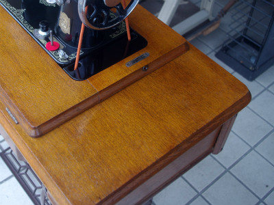 BROTHER ブラザー製 家庭用足踏みミシン