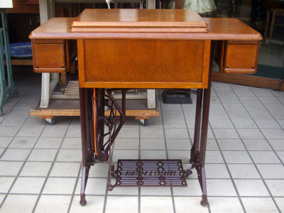 BROTHER ブラザー製 家庭用足踏みミシン