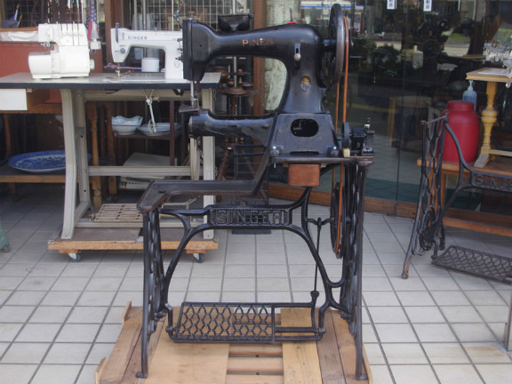 PINES パイン製 工業用極厚物縫い 足踏みミシン