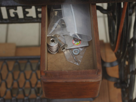 PINES パイン製 工業用極厚物縫い 足踏みミシン