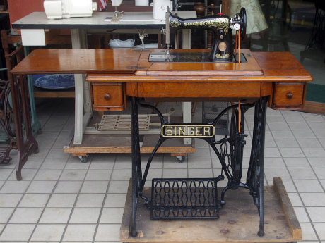 SINGER 15K シンガー製 薔薇ブーケ柄 鋳物網脚の足踏みミシン