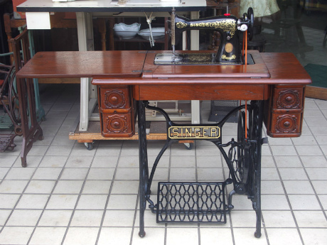 SINGER 15K シンガー製 薔薇ブーケ柄 2段引き出しの足踏みミシン
