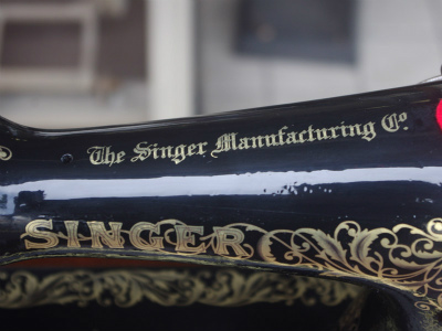 SINGER 15K シンガー製 薔薇ブーケ柄 2段引き出しの足踏みミシン