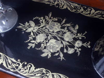 SINGER 15K シンガー製 薔薇ブーケ柄 2段引き出しの足踏みミシン