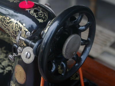 SINGER 15K シンガー製 薔薇ブーケ柄 2段引き出しの足踏みミシン