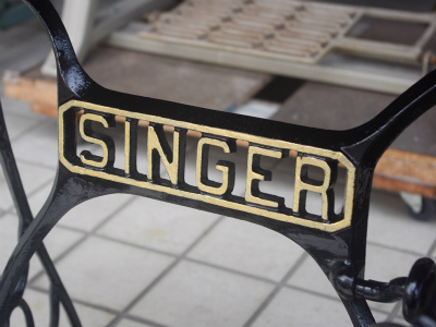 SINGER 15K シンガー製 薔薇ブーケ柄 2段引き出しの足踏みミシン