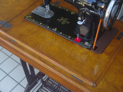 HAPPY ハッピー製 家庭用足踏みミシン