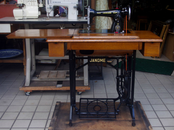 Janome ジャノメ製 家庭用足踏みミシン