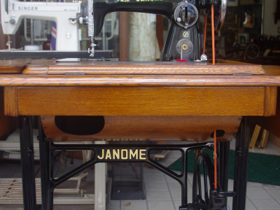 Janome ジャノメ製 家庭用足踏みミシン