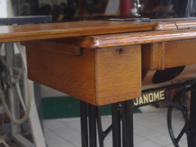 Janome ジャノメ製 家庭用足踏みミシン