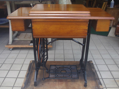 Janome ジャノメ製 家庭用足踏みミシン