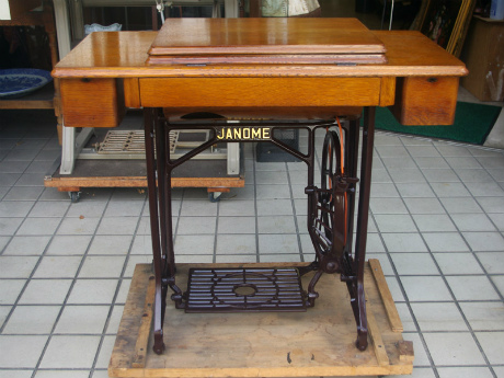 Janome ジャノメ製 家庭用足踏みミシン