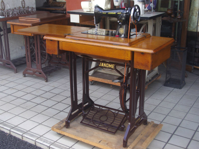 Janome ジャノメ製 家庭用足踏みミシン