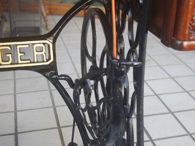 SINGER 15K シンガー製 2段引き出しの足踏みミシン