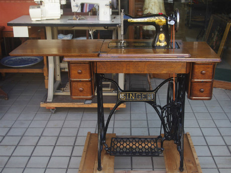 SINGER 15K シンガー製 オーク仕様 2段引き出しの足踏みミシン