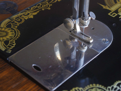 SINGER 15K シンガー製 オーク仕様 2段引き出しの足踏みミシン