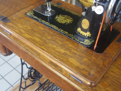 SINGER 15K シンガー製 オーク仕様 2段引き出しの足踏みミシン