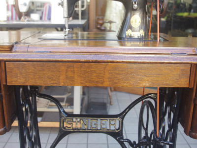 SINGER 15K シンガー製 オーク仕様 2段引き出しの足踏みミシン
