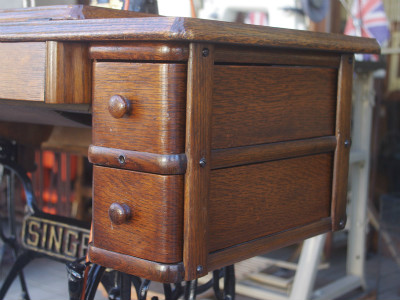 SINGER 15K シンガー製 オーク仕様 2段引き出しの足踏みミシン