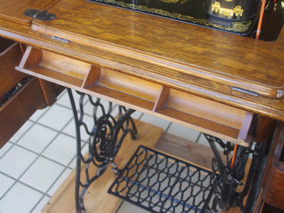 SINGER 15K シンガー製 オーク仕様 2段引き出しの足踏みミシン