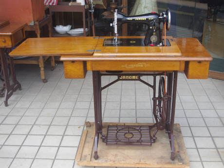 Janome ジャノメ製 家庭用足踏みミシン
