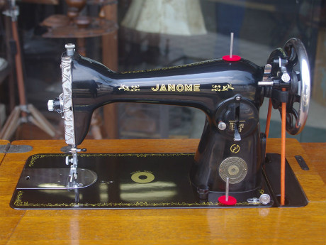 Janome ジャノメ製 家庭用足踏みミシン