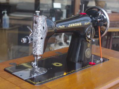 Janome ジャノメ製 家庭用足踏みミシン