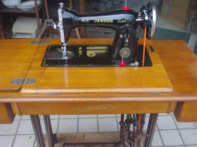 Janome ジャノメ製 家庭用足踏みミシン