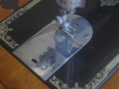 BROTHER ブラザー製 ライト付 家庭用足踏みミシン