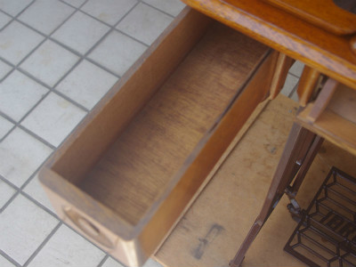 BROTHER ブラザー製 ライト付 家庭用足踏みミシン