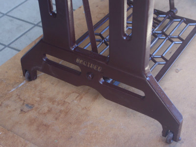 BROTHER ブラザー製 ライト付 家庭用足踏みミシン