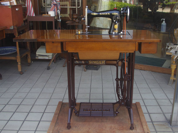 SINGER 15U シンガー製 家庭用足踏みミシン SINGER 15U シンガー製 家庭用足踏みミシン