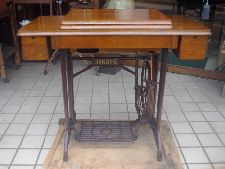 静音！Janome ジャノメ製 家庭用足踏みミシン