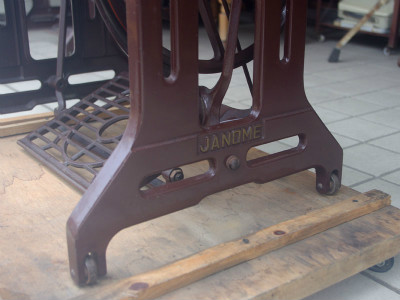 静音！Janome ジャノメ製 家庭用足踏みミシン
