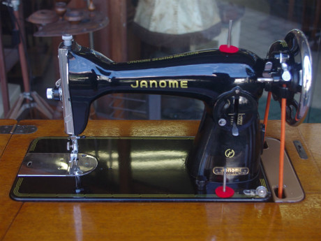 Janome ジャノメ製 家庭用足踏みミシン